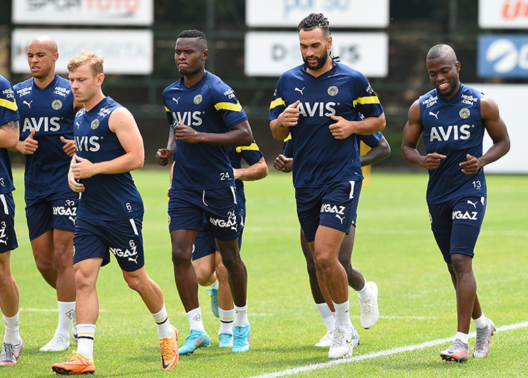 İnsanlar hala beni kovuyor sözleri olay olmuştu Fenerbahçenin idmanındaki sürpriz, Jesusun gözüne giren 5 futbolcu