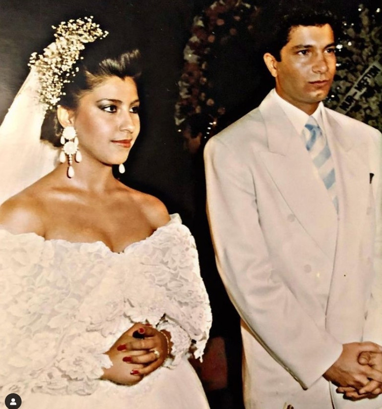 Beste Açar 3 aylık sevgilisi Evren Bölek ile evlendi