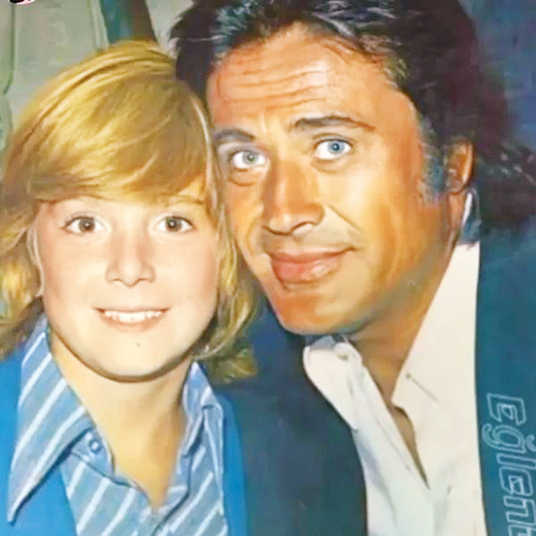 Biz seni çok sevdik