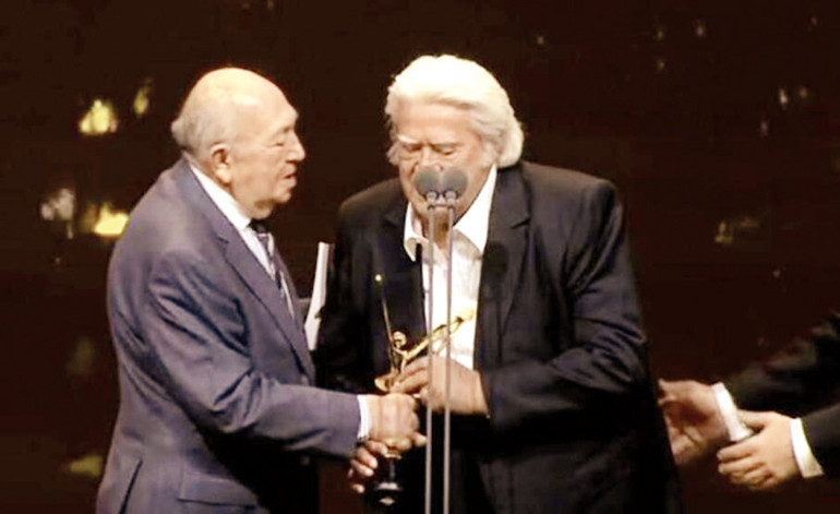 Biz seni çok sevdik