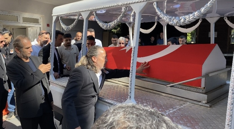 Cüneyt Arkına veda... Yeşilçamın efsane ismi son yolculuğuna uğurlandı