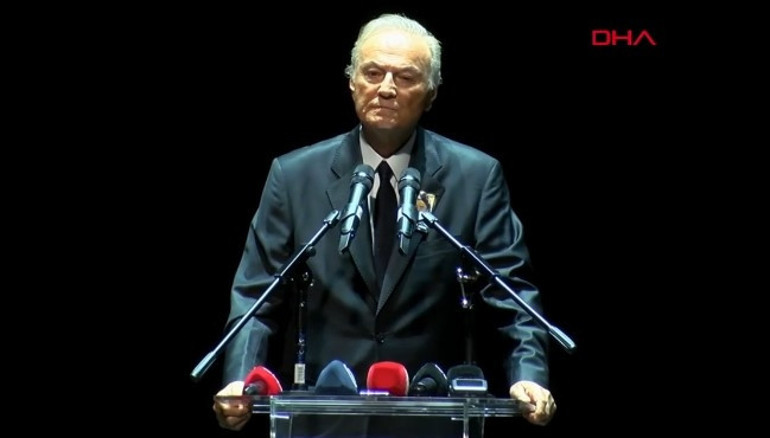 Cüneyt Arkına veda... Yeşilçamın efsane ismi son yolculuğuna uğurlandı