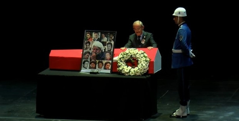 Cüneyt Arkına veda... Yeşilçamın efsane ismi son yolculuğuna uğurlandı