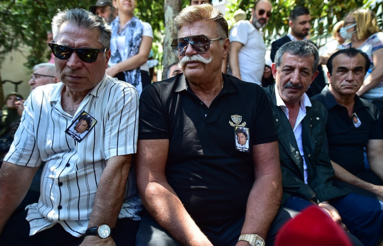 Türkan Şoraydan Cüneyt Arkına veda... Gözyaşlarına boğuldu
