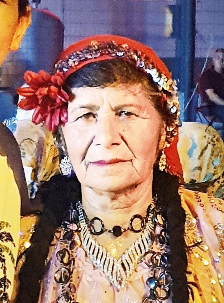 Salihli, Emirhacılı Mahallesi’nde bir güzel bayram geleneği... Antik kent gezip ‘kısır düğün’de oynadık