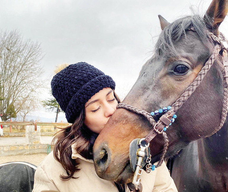 Oya Aydoğan ile karşılaştığı gün hayatı değişti... Şimdi milyonlar kazanıyor
