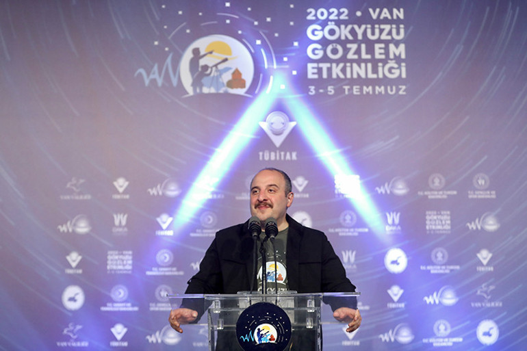Bakan Varank açıkladı: Avrupanın en büyük teleskobu Erzurumda inşa ediliyor