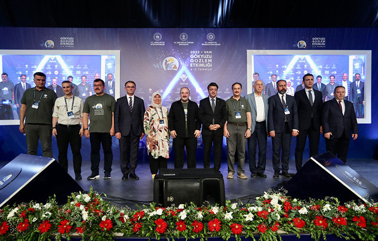 Bakan Varank açıkladı: Avrupanın en büyük teleskobu Erzurumda inşa ediliyor