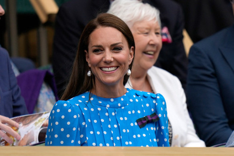 Kate Middleton tepeden tırnağa eskileri giydi