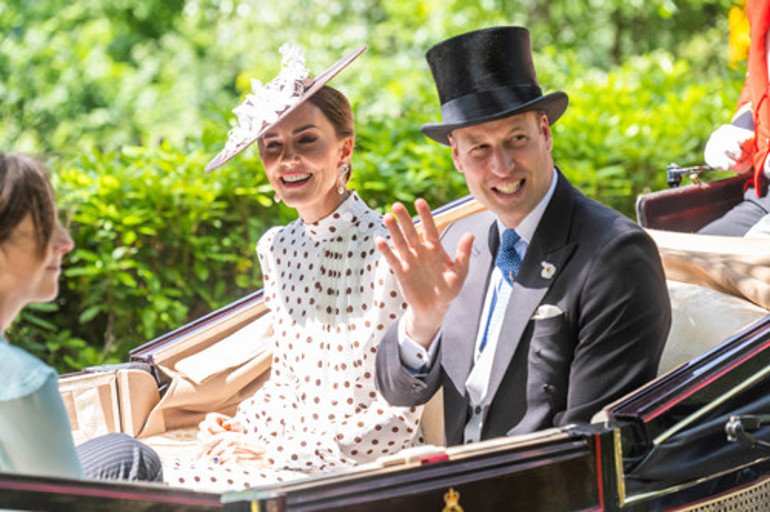 Kate Middleton tepeden tırnağa eskileri giydi