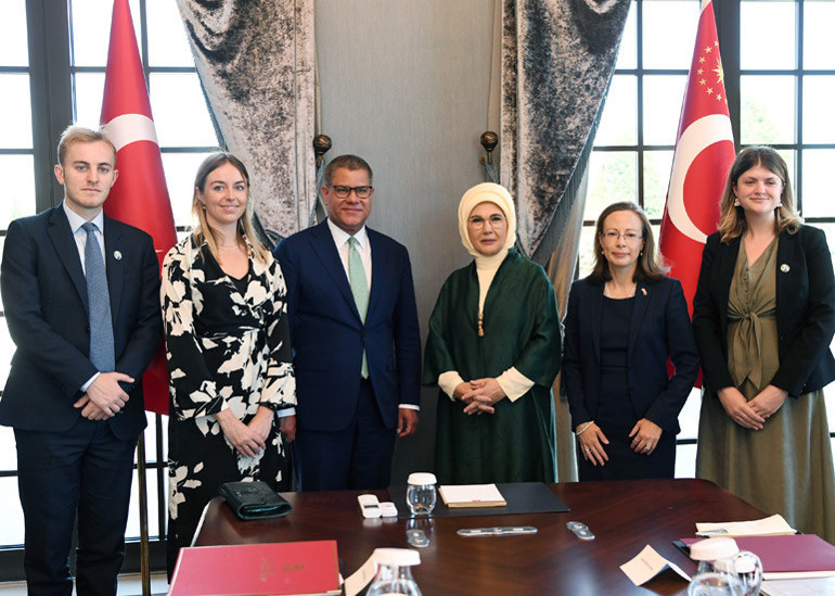 Emine Erdoğan, COP26 Başkanı Sharmayı kabul etti