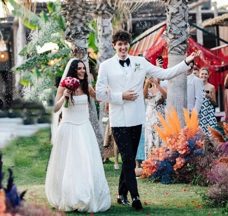 Alaçatı’da rüya gibi bir düğün