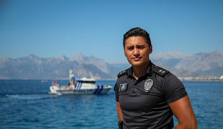 Antalyada deniz polisi, jet-ski ile hayat kurtaracak