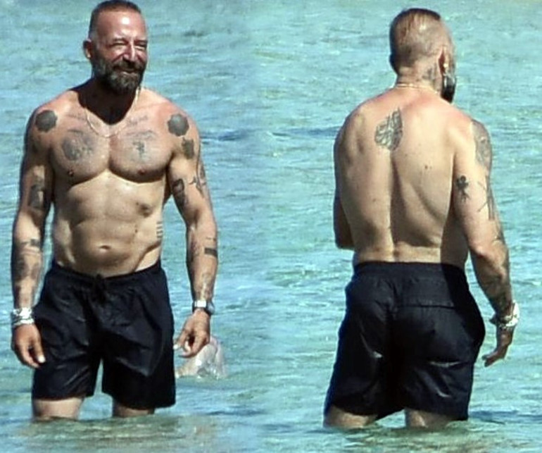 Önder Öztarhandan kas şov