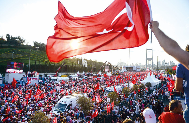 Tarihi geceden unutulmaz 40 fotoğrafın hikâyesi