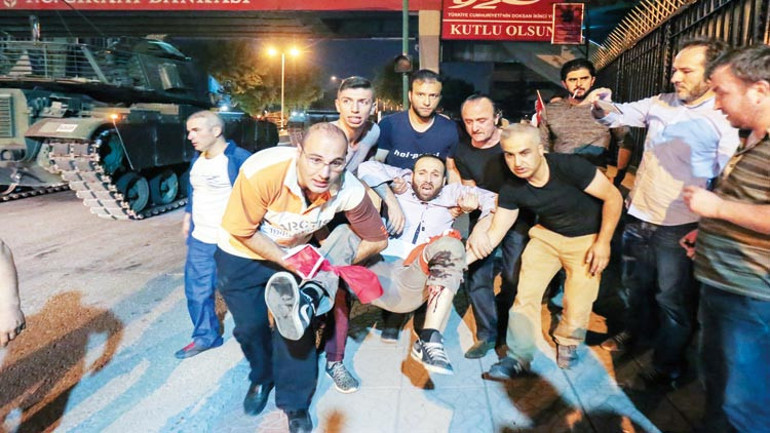 Tarihi geceden unutulmaz 40 fotoğrafın hikâyesi