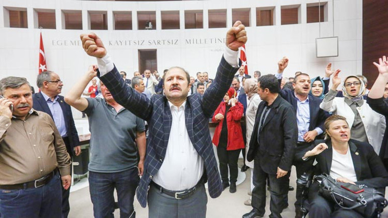 Tarihi geceden unutulmaz 40 fotoğrafın hikâyesi