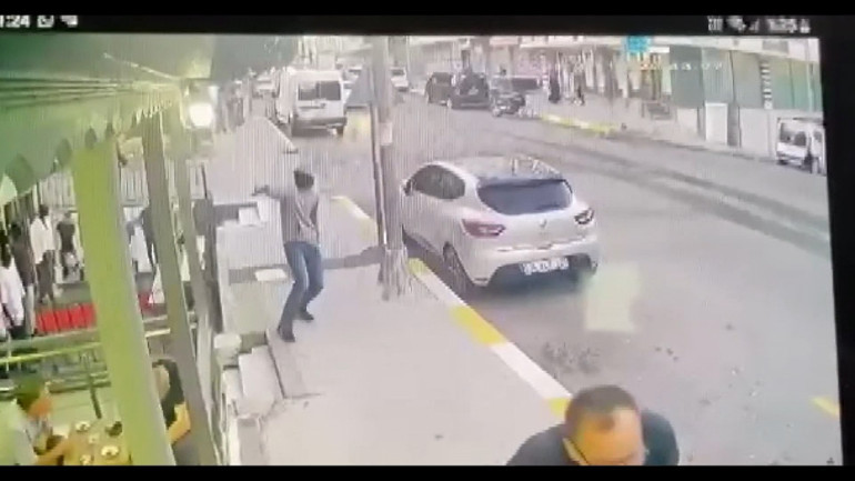 Önce iş yeri kurşunlandı, sonra oğlu vuruldu Haraç çetesi iddiası...