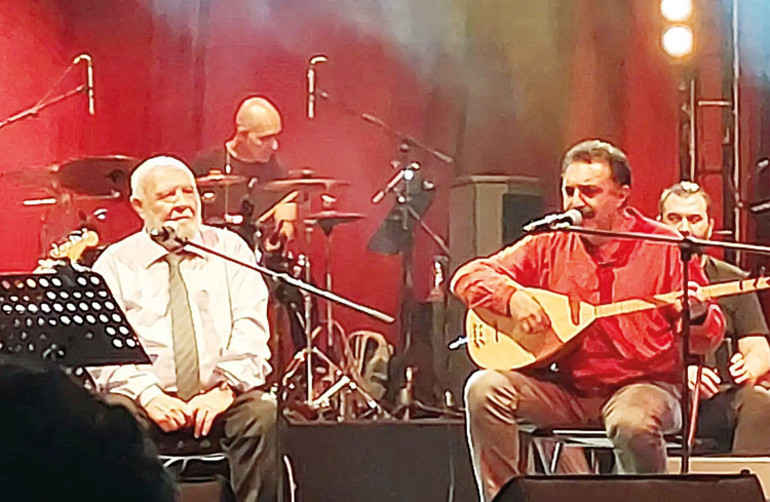 Kenan’dan ustaya saygı