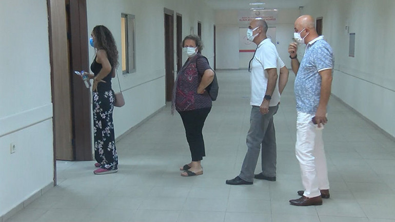 Bir ay önceye göre yaklaşık 30-40 katın üzerinde artış var dedi, aşı uyarısı yaptı