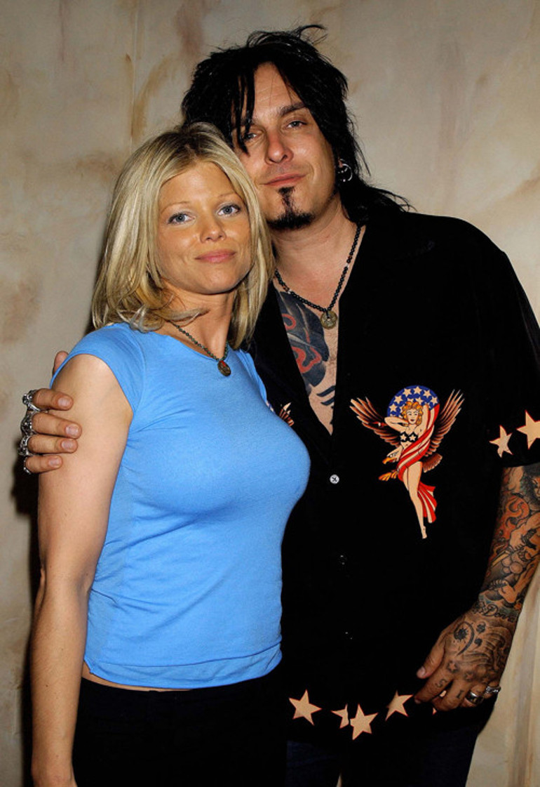 Ünlü oyuncu Ağrı Dağına da tırmanmıştı: Kim demiş 54 yaşında bikini giyilmez diye