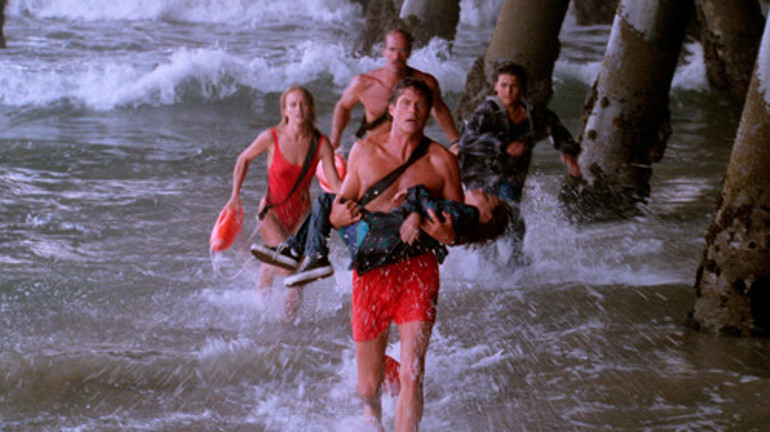 Ünlü oyuncu Ağrı Dağına da tırmanmıştı: Kim demiş 54 yaşında bikini giyilmez diye