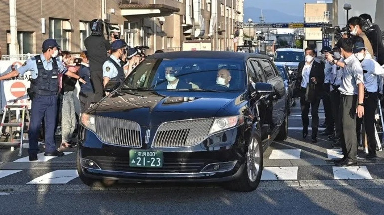 Dünyanın gözleri önünde vurulmuştu... Shinzo Abenin cenaze töreni krize yol açtı