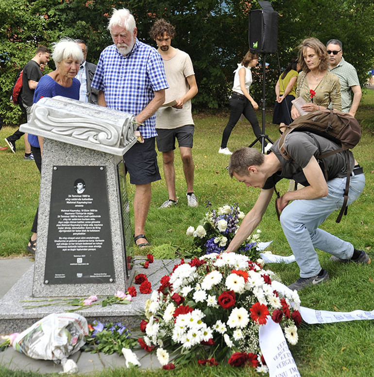‘Irkçı saldırılarda ölenlerin yakınlarına ‘kayıp maaşı’ bağlanmalı’