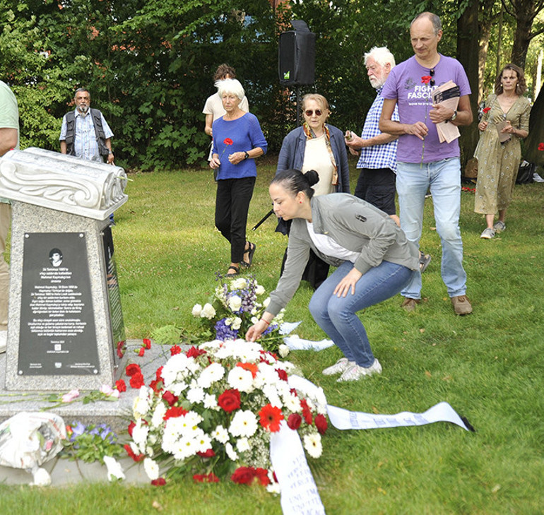‘Irkçı saldırılarda ölenlerin yakınlarına ‘kayıp maaşı’ bağlanmalı’
