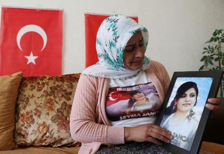Anneden, dağa kaçırılan kızına teslim ol çağrısı