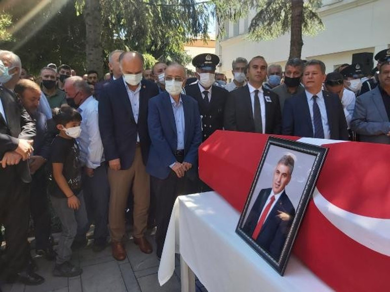 Kansere yenik düştü: Şebinkarahisar Belediye Başkanı Şahin Yılancı toprağa verildi
