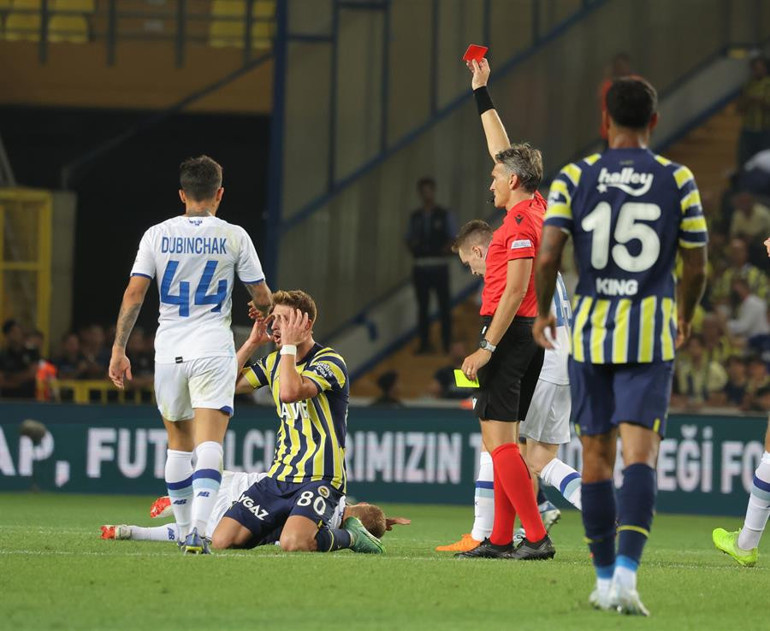 Son Dakika: Fenerbahçe - Dinamo Kiev maçı sonrası beklenmedik Ferdi Kadıoğlu iddiası Bu hastalığı terk etmesi gerek İlk golün nedeni...