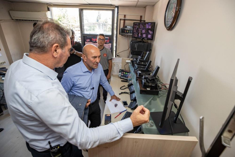 İzmirde son 20 günde bin 556 yangın çıktı Yangınların yüzde 60ının nedeni sigara izmariti