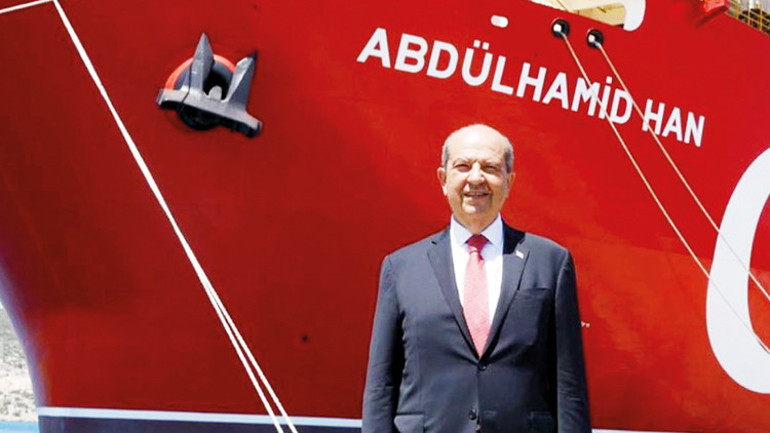 Dendias, Anastasiadis’e koştu: Eyvah Abdülhamid Han geliyor