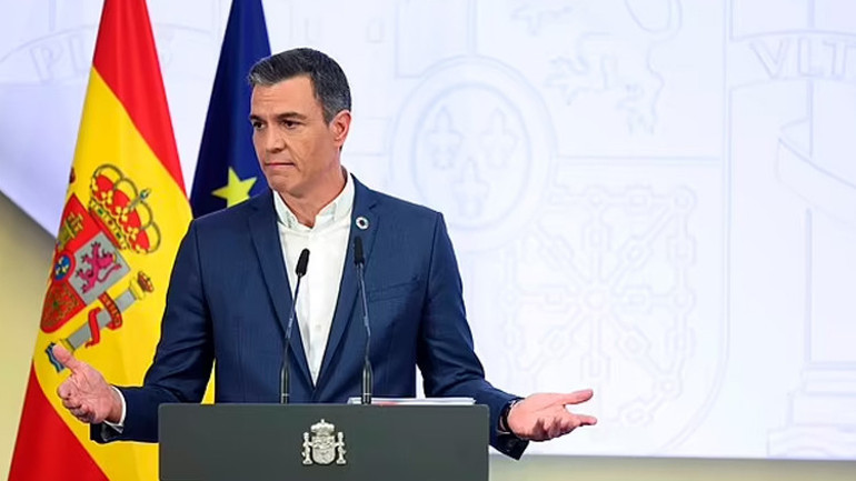 Avrupa çare arayışında Şehirler karanlıkta kaldı...