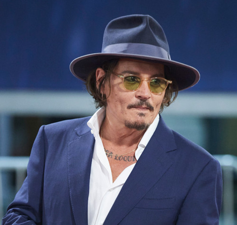 Rolleri bile elinden alınıyordu, işler değişti: Johnny Depp birkaç saat içinde 3.6 milyon kazandı