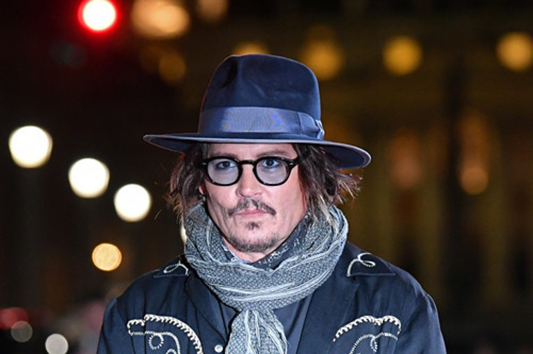 Rolleri bile elinden alınıyordu, işler değişti: Johnny Depp birkaç saat içinde 3.6 milyon kazandı