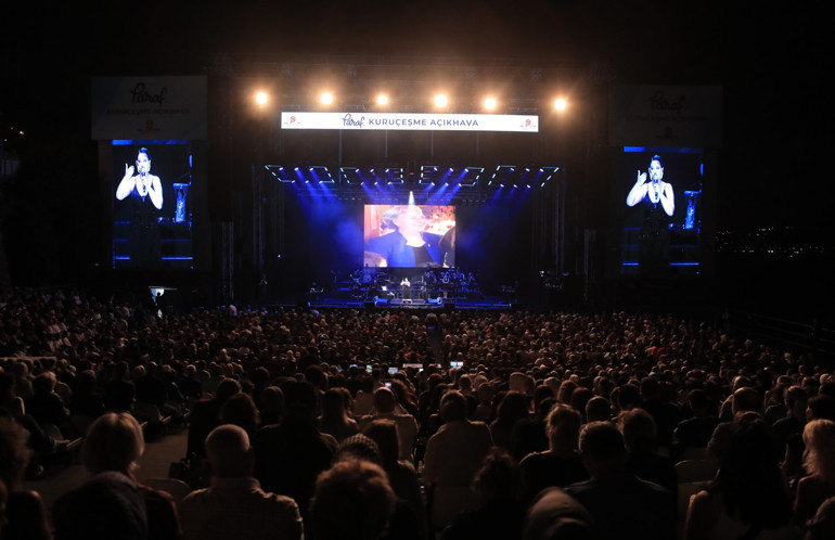 Kuruçeşme Açıkhavada Zara rüzgarı esti