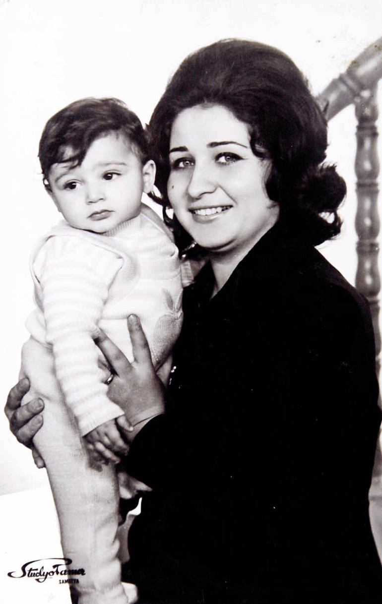 Sınır tanımayan kuyumcu Sevan Bıçakçı... Yıldızlara mücevher takıyor