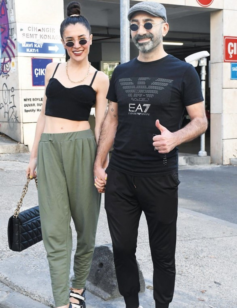 Hakan Sabancı, İtalyan modelle Mikonos’ta