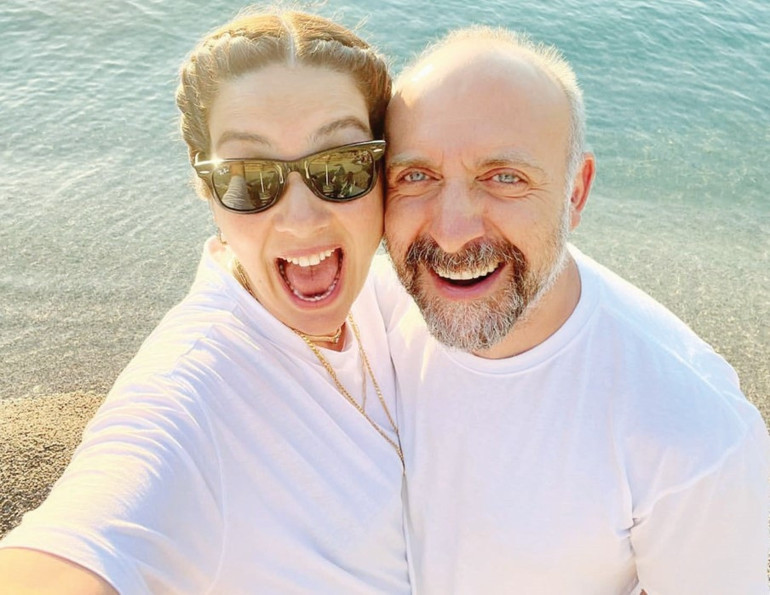 Hakan Sabancı, İtalyan modelle Mikonos’ta