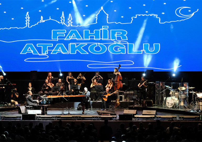 Fahir Atakoğlunun melodileri Boğazı sardı