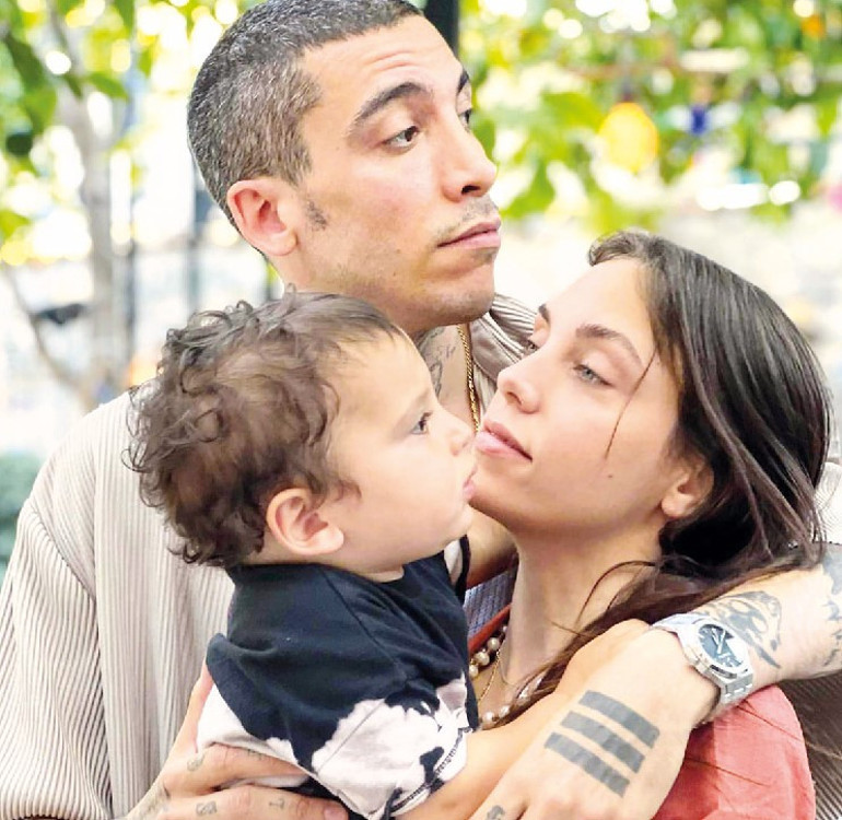 Merve Oflaz ile Allan Hakkonun romantik tatili... Öpmeye doyamadı