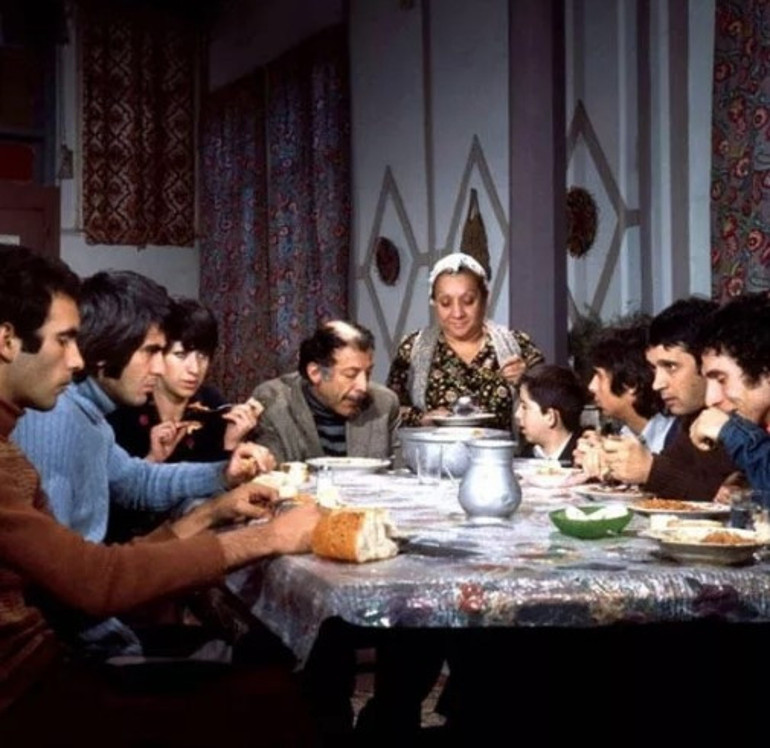 Afiş çekiminde ipler koptu: Arzu Film’den ayrılıyorum ben, sizi bırakıyorum