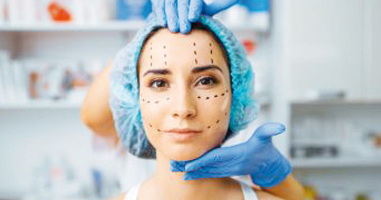 Feminen yüz hatları için  özel operasyon