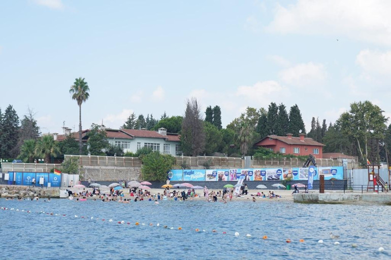 Tuzla Halk Plajı açıldı: Vatandaşlardan yoğun ilgi