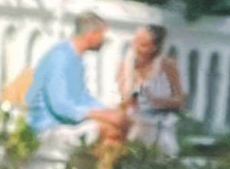 Yalnızlık kısa sürdü... Aslı Enver, Berkin Gökbudak ile el ele görüntülendi