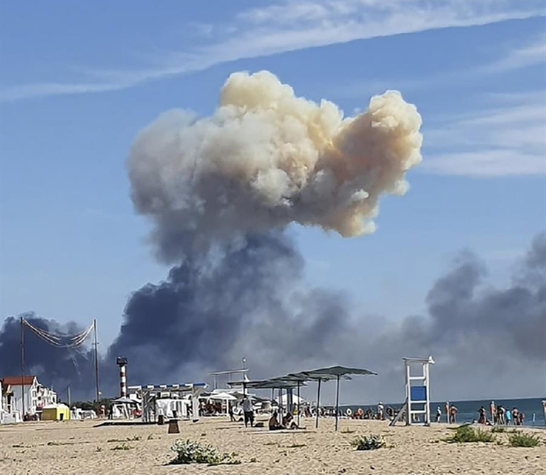 Ukraynadan sürpriz baskın... Rusyaya ağır darbe Uydu görüntüleri ortaya çıktı