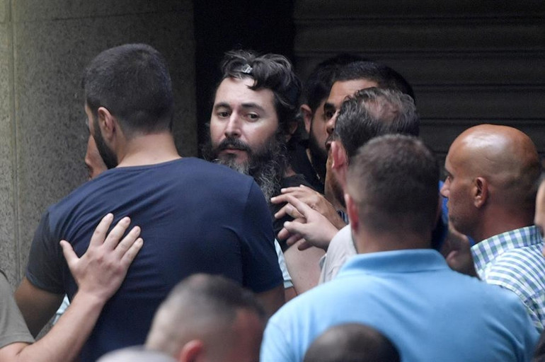 Lübnan’da bankayı basmıştı… Gerçek ortaya çıkınca halk kahramanı oldu