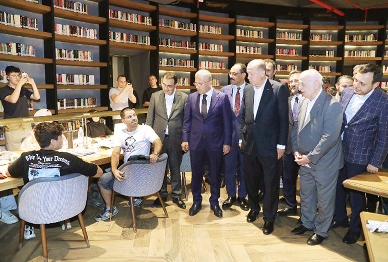 1 milyon ciltle 3 bin kişiye hizmet